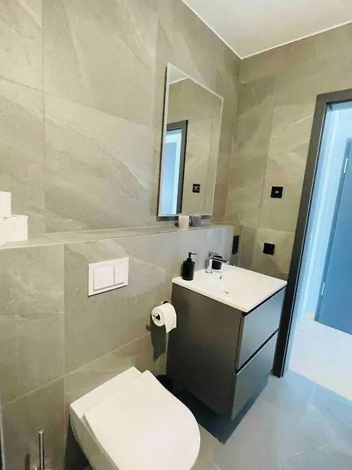 Luxury 2023 Flat In Center With Terrace & Parking- Cd4 Daire Lüksemburg